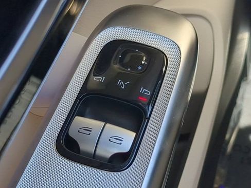 Used 2024 Mercedes-Benz CLE 300 4MATIC Coupe image 23