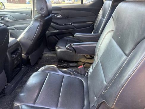 Used 2019 Chevrolet Traverse Premier w/ Driver Confidence II Package FWD image 13