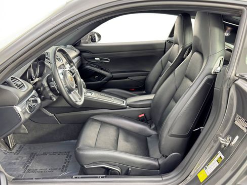 Used 2019 Porsche 718 Cayman S image 16