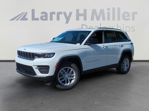 New 2026 Jeep Grand Cherokee Laredo X image 1