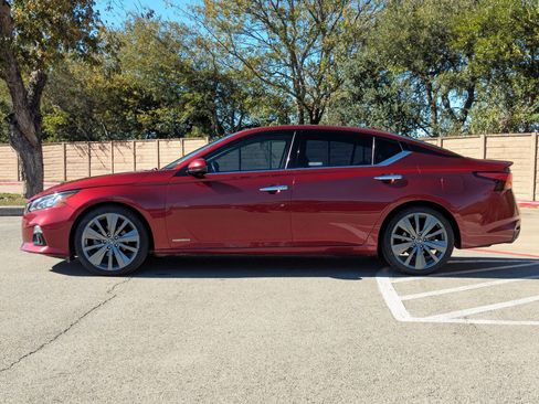 Used 2019 Nissan Altima 2.0 Edition One image 7