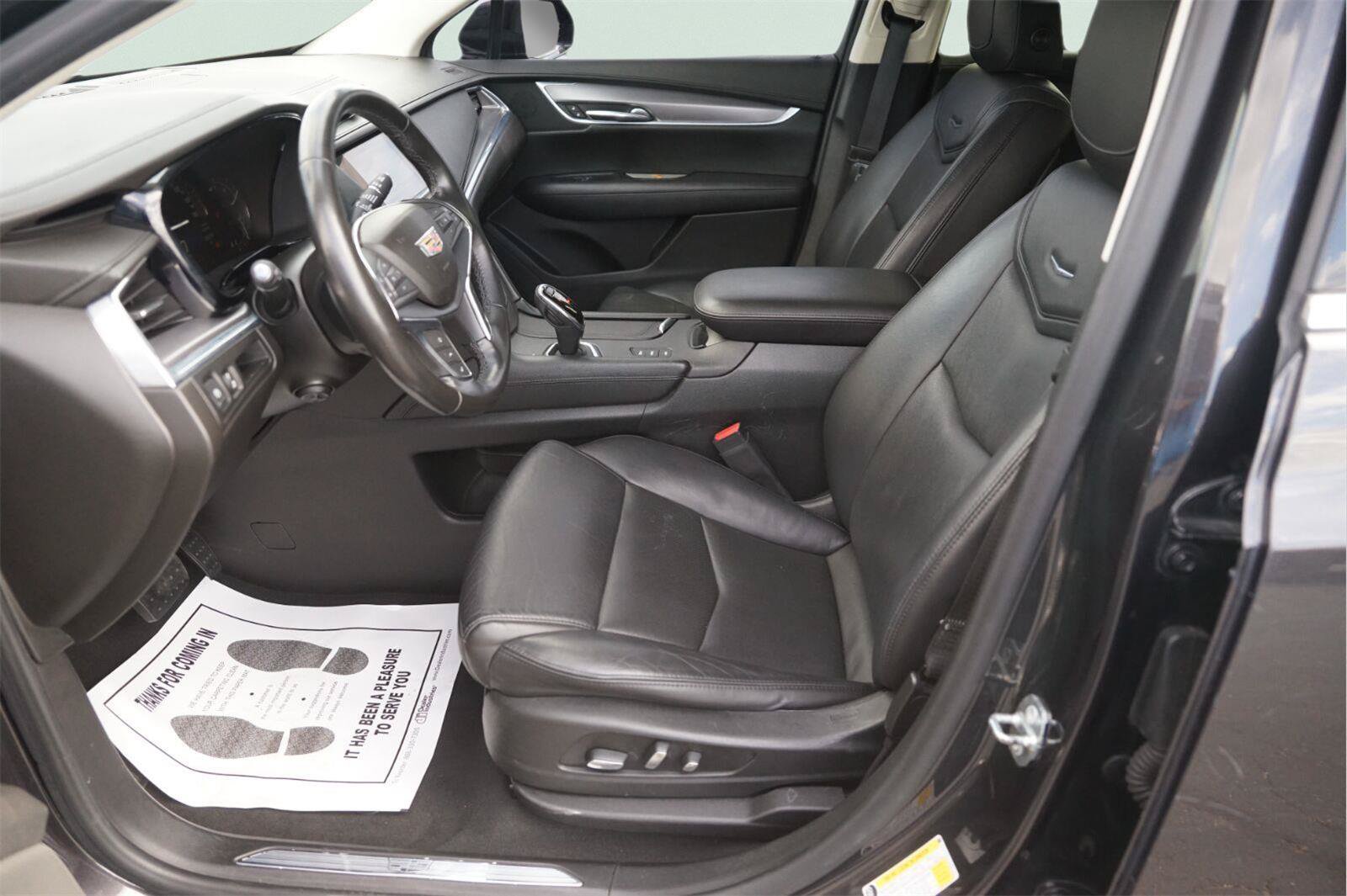 Used 2018 Cadillac XT5 Premium Luxury AWD/4WD image 9