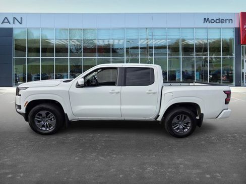 Certified 2025 Nissan Frontier SV image 8