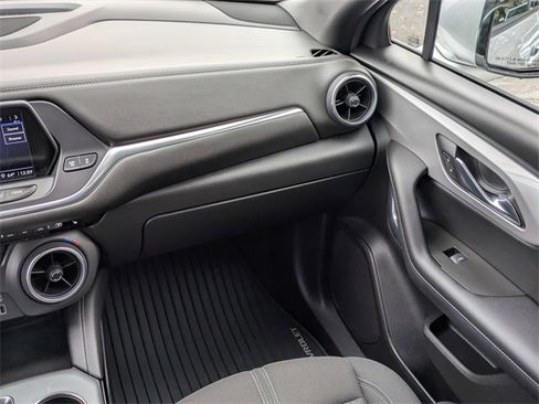 Used 2021 Chevrolet Blazer LT image 18