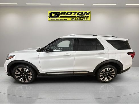 New 2026 Ford Explorer Platinum AWD/4WD image 2
