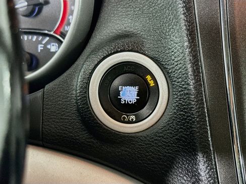 Used 2020 Dodge Journey SE w/ SE Popular Equipment Group FWD image 18