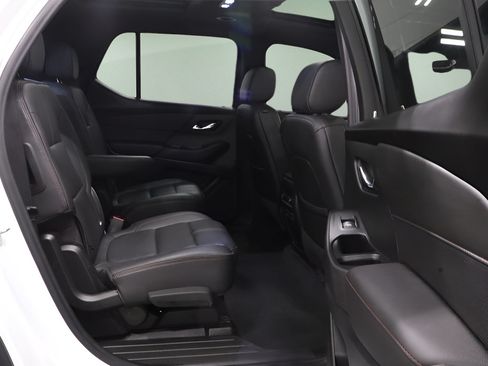 Used 2022 Chevrolet Traverse RS w/ LPO, Floor Liner Package AWD/4WD image 17