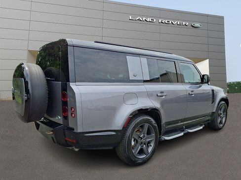 Used 2023 Land Rover Defender 110 X-Dynamic SE AWD/4WD image 2