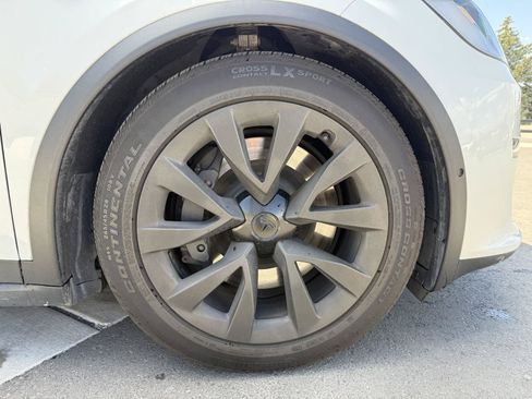 Used 2022 Tesla Model X Plaid AWD/4WD image 10