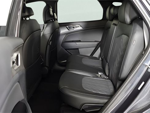 Used 2024 Kia Sportage X-Line w/ X-Line Premium Package image 11