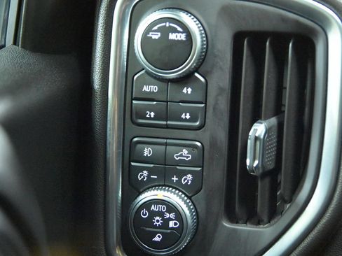 Used 2020 GMC Sierra 1500 AT4 w/ AT4 Premium Package AWD/4WD image 19