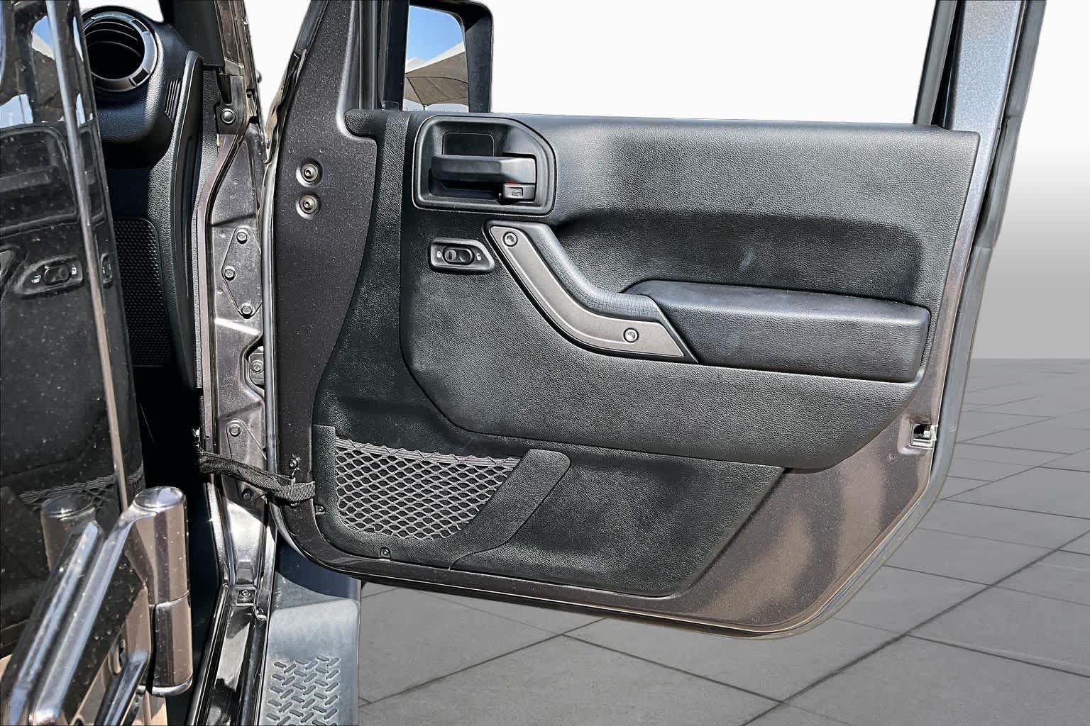 Used 2017 Jeep Wrangler Unlimited Sport AWD/4WD image 25