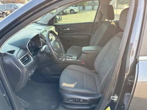 Used 2023 Chevrolet Equinox LT w/ Driver Convenience Package AWD/4WD image 8