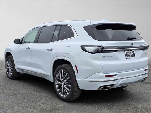 Used 2026 Buick Enclave Avenir w/ Super Cruise Package AWD/4WD image 5