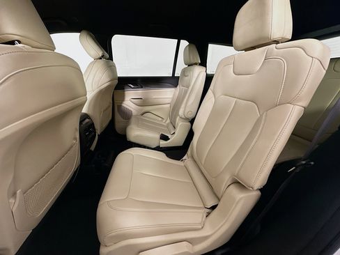 Used 2023 Jeep Grand Cherokee L Limited RWD image 28