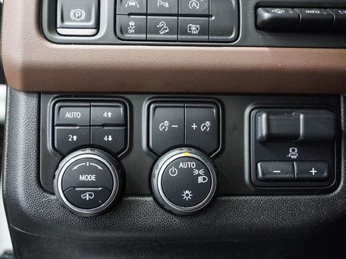 Used 2024 Chevrolet Tahoe High Country AWD/4WD image 6