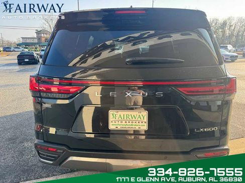 Used 2025 Lexus LX 600 4WD w/ Accessory Package (2T) image 7