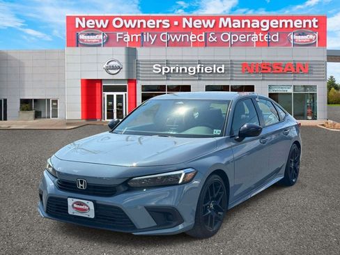 Used 2023 Honda Civic Sport image 2
