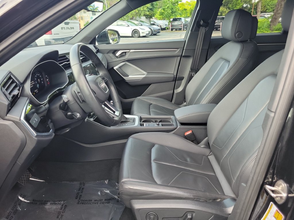 Used 2025 Audi Q3 2.0T Premium AWD/4WD image 25