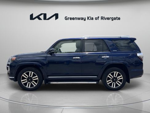 Used 2017 Toyota 4Runner Limited AWD/4WD image 4