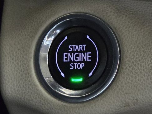 Used 2023 Buick Envision Preferred image 31