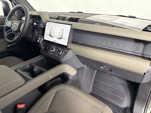 New 2026 Land Rover Defender 110 S image 34