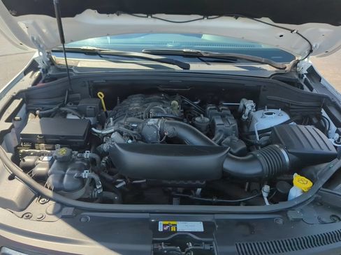 Used 2017 Jeep Grand Cherokee Altitude AWD/4WD image 10