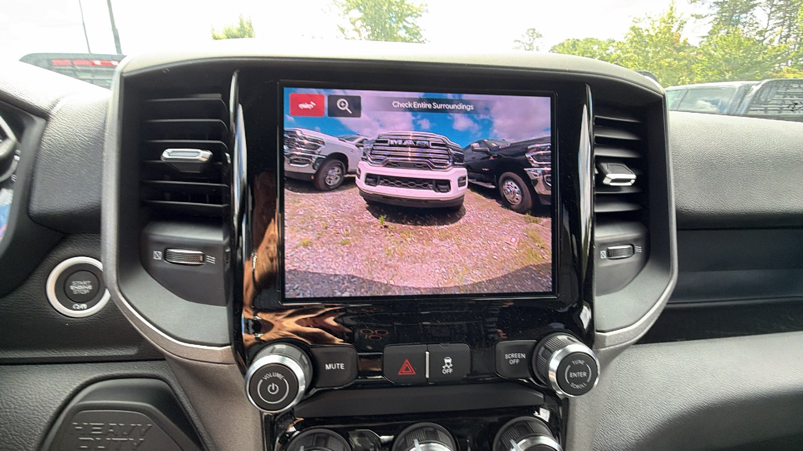 New 2026 RAM 3500 Tradesman w/ Chrome Appearance Group A AWD/4WD image 33