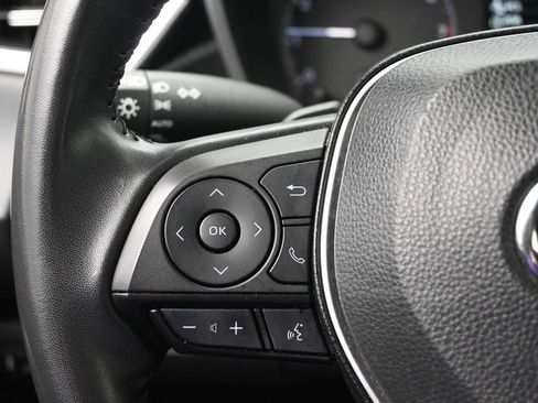 Used 2023 Toyota Corolla SE w/ SE Premium Package image 13