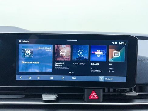 Used 2025 Kia Carnival SX Prestige image 28