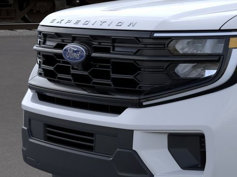 New 2026 Ford Expedition Active image 17