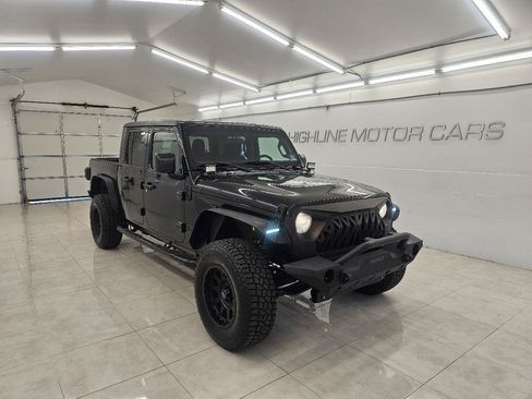 Used 2020 Jeep Gladiator Sport w/ Quick Order Package 24S AWD/4WD image 3