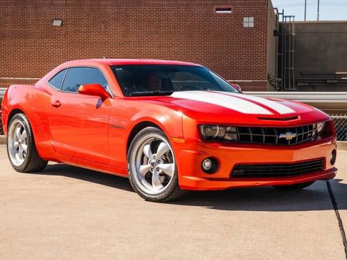 Used 2010 Chevrolet Camaro SS w/ RS Package image 30