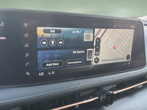 Used 2025 Nissan Ariya AWD image 19