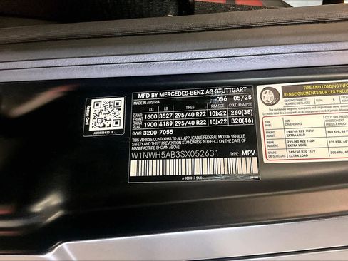 Used 2025 Mercedes-Benz G 63 AMG 4MATIC image 29