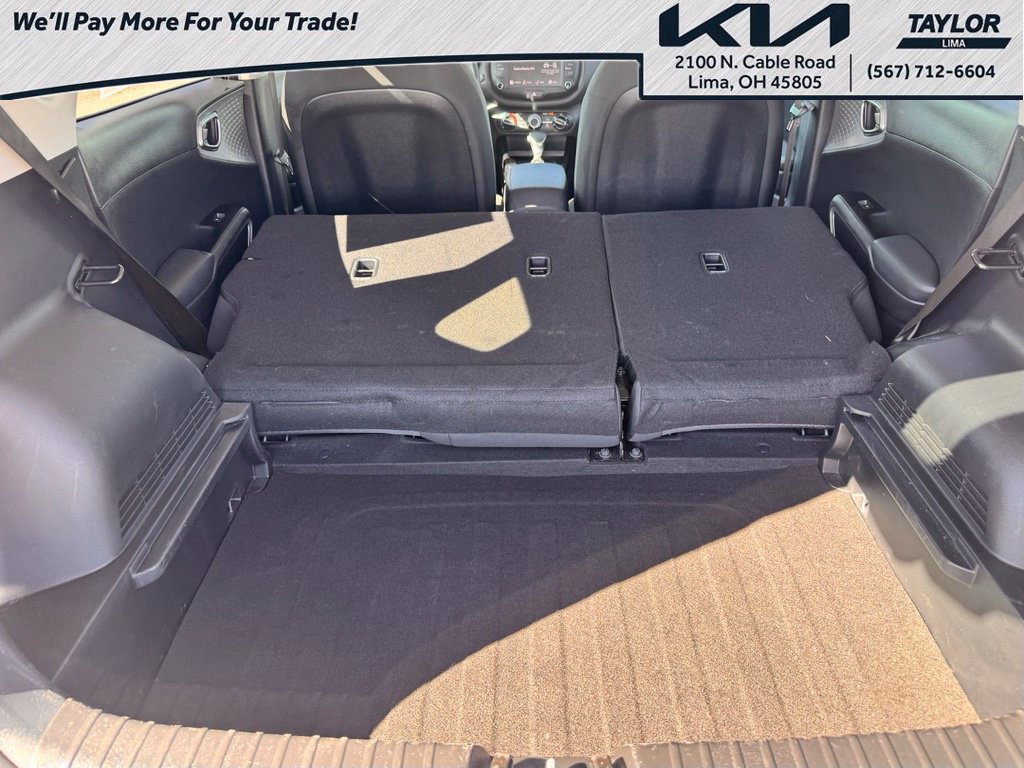 Used 2025 Kia Soul LX w/ LX Technology Package FWD image 21