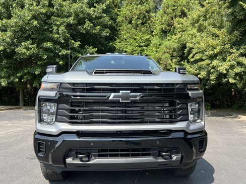 New 2026 Chevrolet Silverado 2500 Custom w/ Custom Value Package AWD/4WD image 3