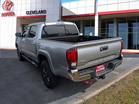 Used 2023 Toyota Tacoma SR5 AWD/4WD image 5