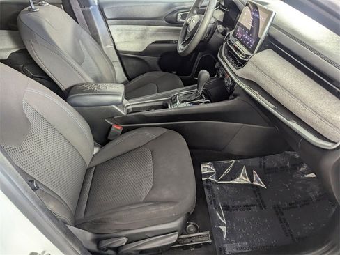 Certified 2023 Jeep Compass Sport image 31