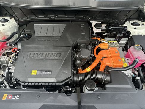 Used 2023 Kia Niro EX image 17