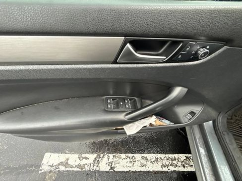 Used 2014 Volkswagen Passat 2.5 SE FWD image 20