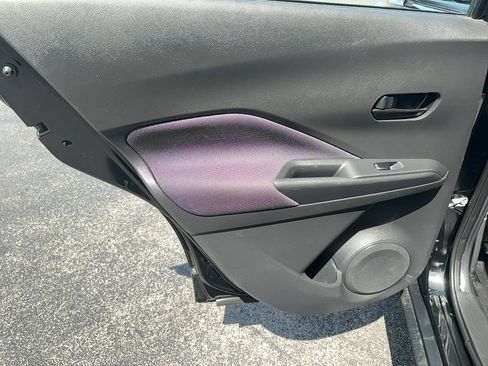 Used 2020 Nissan Kicks S image 14