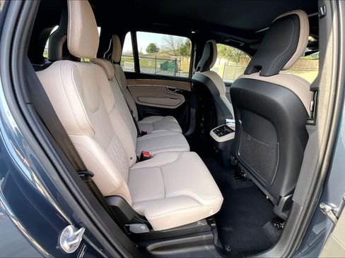 Used 2025 Volvo XC90 B5 Core w/ Protection Package Premier image 30