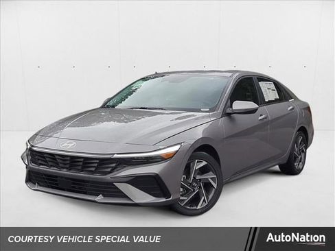 New 2025 Hyundai Elantra Limited image 1