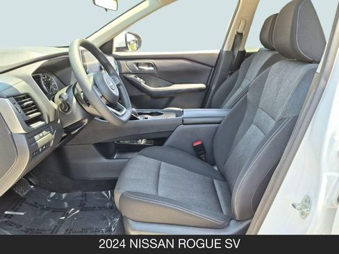 Used 2024 Nissan Rogue SV FWD image 14