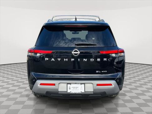 Used 2024 Nissan Pathfinder SL image 5
