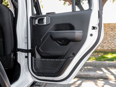 Used 2019 Jeep Wrangler Unlimited Sport S image 59