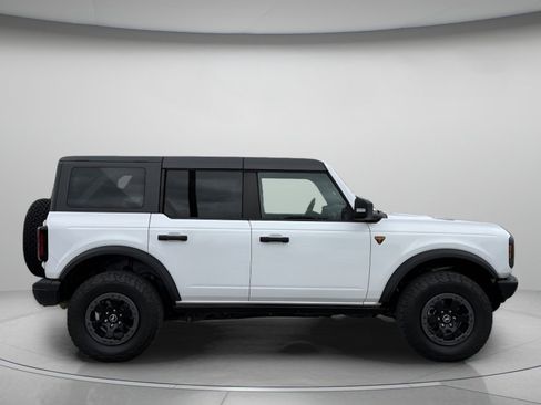 Used 2023 Ford Bronco Badlands AWD/4WD image 2