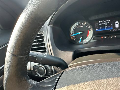 Used 2018 Ford Explorer XLT AWD/4WD image 52