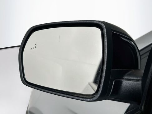 Used 2023 Ford Edge SE w/ Black Appearance Package AWD/4WD image 16